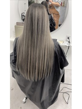 エラ(ELLA) バレイヤージュ