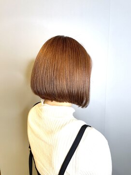 ブロッサム 東久留米店(Blossom) 20代30代40代前下がりストレート大人ボブリップライン