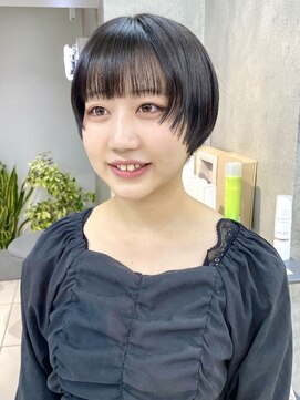 ヴェイン 渋谷(vain) 前髪ありショート 大人可愛いひし形ショート