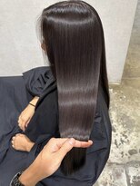 メリー オオサカ(Merly Osaka)&nbsp;暗髪だけどしっかり透明感！