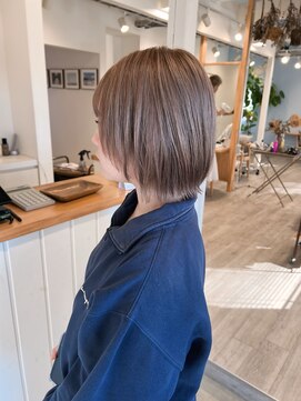 ジジ フィーカ 佐野(Gigi fika) ミルクティーグレージュ