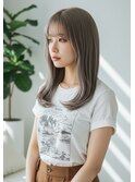 くすみベージュ/ホワイトブロンド/毛先ワンカール