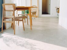 ニュイ(nui.)の雰囲気（【カフェのような落ち着いた店内】）