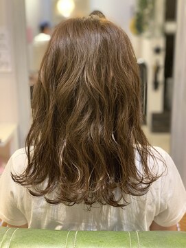 シン(SHIN) 切りっぱなしミディアム