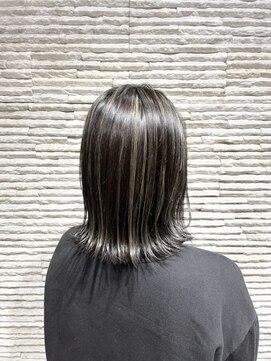 ビス ヘア アンド ビューティー 西新井店(Vis Hair＆Beauty) 10代20代ハイライトグレージュ×外ハネボブ♪