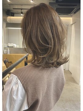 ウェイズ トウキョウ(Ways TOKYO) 春っぽ、やわらかベージュ