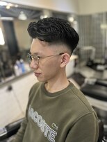 メリケンバーバーショップ フクオカ(MERICAN BARBERSHOP FUK)&nbsp;かきあげナチュラルフェードビジネス