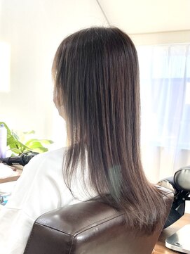 ホンネ(honne.) グレージュカラー×ロングヘア