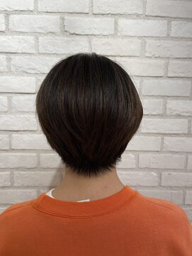 アッシュ 稲田堤店(Ash) 丸みショートボブ