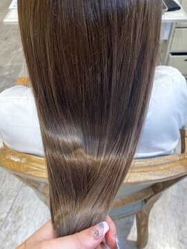 ユイバイラドンナ(Huit by LADONNA) うるおいたっぷり艶髪♪