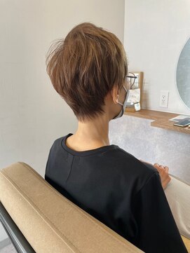 アムアム(amu_amu) ★透明感抜群外国人風カラー★カット+イルミナカラー+うる艶TR