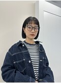 オン眉ボブ