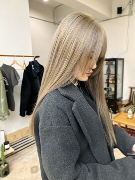 ヤーン(yearn) 《yearn》ホワイトベージュ×韓国風ロング（伏見/栄/名駅）