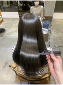オリーブグレージュ