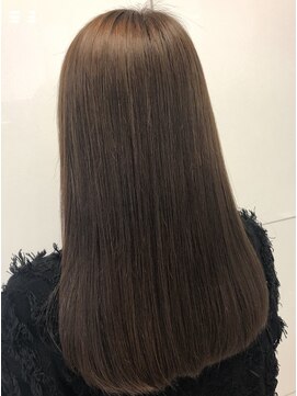 サロンドユー ベルポート本店(SALON DE U) イルミナカラー/ヌーディ―カラー/シルキーベージュ