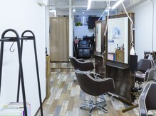 美容室サムの雰囲気（店内♪）