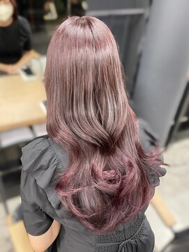 アリュウル 表参道 青山(Allure) ブリーチなし艶ピンクカラー◯伊藤