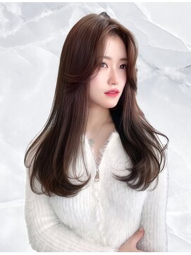 ジーナ 名駅(XENA.) 顔周りで印象チェンジ！面長をカバーする韓国風カット