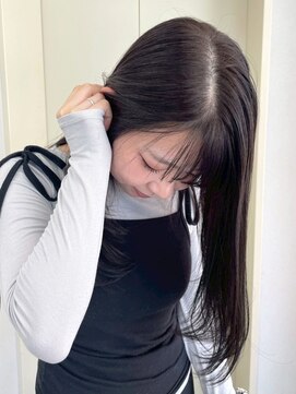 ロイオブジゼル(roi of GiseL) レイヤー 顔周りカット 前髪 暗めカラー 透明感カラー 20代30代