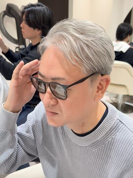 バース 梅田中崎町店(BIRTH) 50代40代白髪ぼかしシルバーメッシュバレイヤージュ