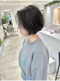 大人まとまる前髪長めショートボブ
