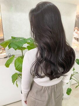 ジーナ 名駅(XENA.) 《xena》韓国風レイヤー入り、色っぽツヤ感ベージュ＊