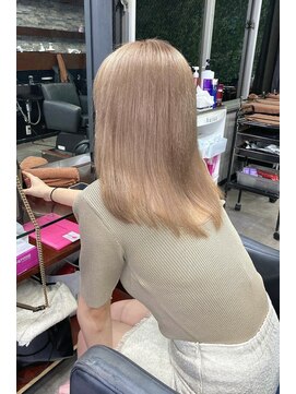 リア 大阪梅田(Ria) ～ミルクティーべージュ～【Ria 大阪 梅田】