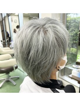 ゼロ(Zero) 【Zero那須塩原/大田原】束感短髪ツーブロック刈り上げマッシュ