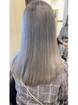 トロニー(TLONY) ホワイトグレー　ダブルカラー　stylist/miaki