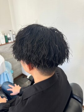 エイト(AITE) ベリーショート/ダークアッシュ/ニュアンスパーマ/韓国マッシュ