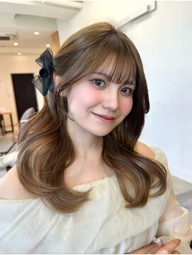 アイドットプラス 表参道(i.+omotesando) ウェーブヘア×ニュアンスカラーで魅せる柔らかさ