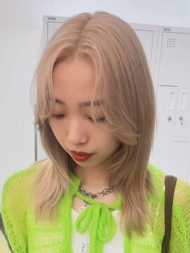 ニトバイアンキシム(nit by ahnkism) ボブミルクティーベージュブリーチダブルカラー堀江