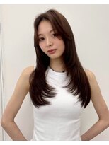 ユーフォリア 銀座(Euphoria)&nbsp;センター分けくびれヘア前髪ロングレイヤー韓国ヘアエモージュ