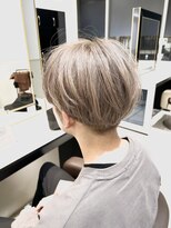 アッシュ 青葉台店(Ash)&nbsp;ホワイトミルクティーベージュ