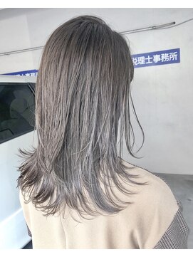 ヘアーアンドアトリエ マール(Hair&Atelier Marl) 【Marl】グレージュカラーのワンカールセミディ♪