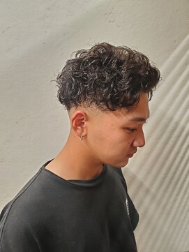 イナバ(Hair Life INABA) フェードカット+ラルフカール