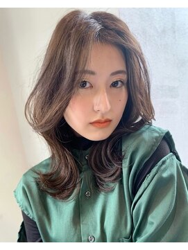 メイカ(MEIKA) ”レイヤースタイル×オリーブベージュ”　なかもと はな