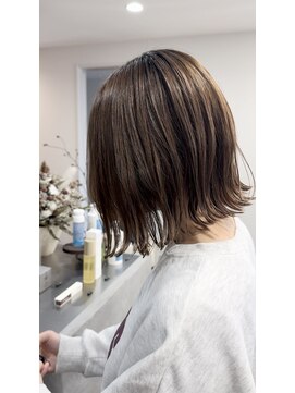 チョキナ(chokina.) 外ハネ切りっぱなしボブ