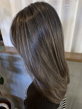 リム(Rim) 白髪ぼかしハイライト×グレージュ／30代・40代・50代