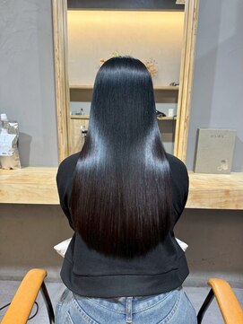 イオエ 元町(ioe) 黒髪/髪質改善/クラゲヘアー/暗髪カラー/艶カラー/小顔/縮毛矯正