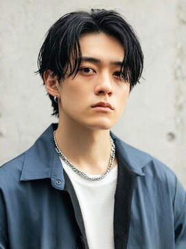 カミラボ(KAMI LABO) センターパート ツーブロック ニュアンスパーマ 刈り上げ 20代