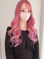 リゼル ユア 渋谷(RISEL YUA)&nbsp;シールエクステを使ったピンクカラーのロングヘア