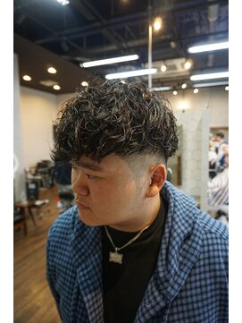 タフ バーバーショップ(TOUGH BARBER SHOP) スペインカール