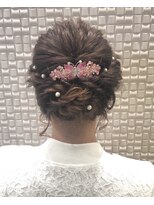 オリーブスバイネオリーブ(Olive's by neolive)&nbsp;【新宿 Olive’s by neolive】大人可愛め☆ねじりアレンジ