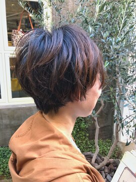 アンプレヴーアジュテ(Impre'vu ajoute) ふんわりショートボブ