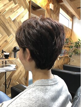 《マンツーマン施術》が人気の秘密♪高技術×徹底したカウンセリングで、自宅での再現性も高いスタイルへ◎