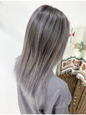 シルバーグレー