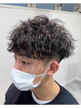 カリーナ(carina) 波巻きスパイラルパーマ