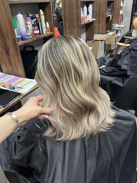 ラフ(LAFF) #ショコラアッシュ#ヘルシースタイル#ふんわりカール