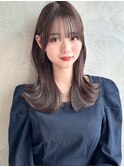 小顔似合わせカットフェミニンロングレイヤーラテカラー